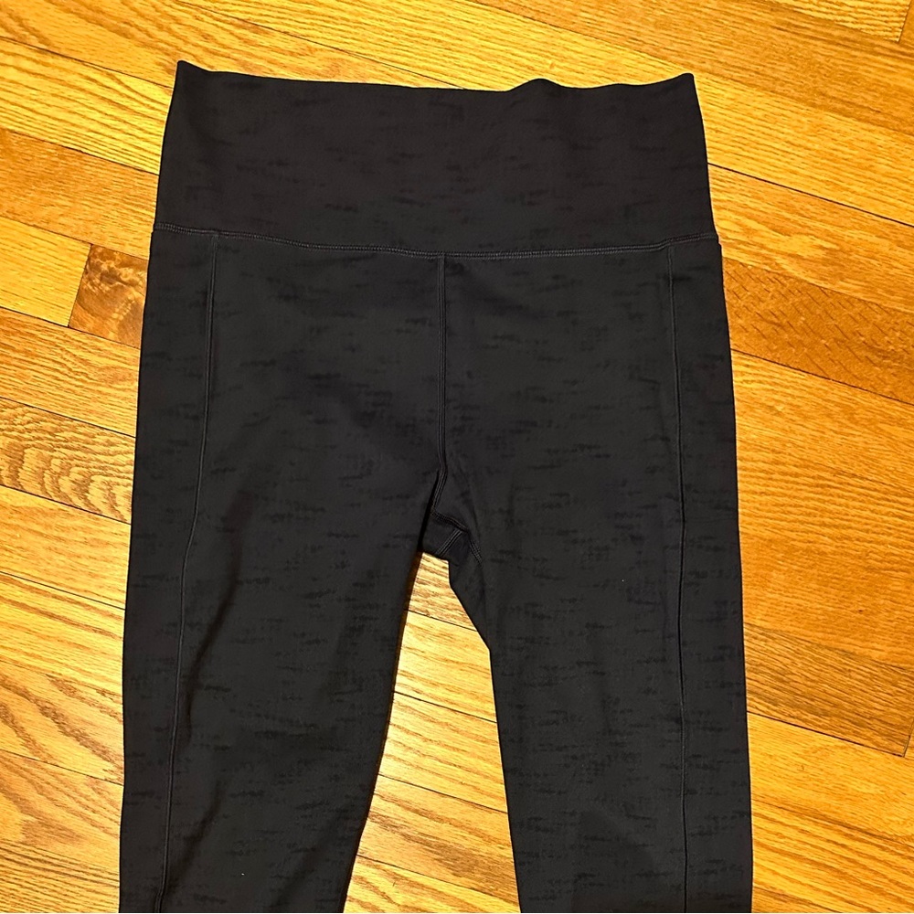 Vuori leggings, size L